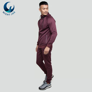 Conjunto Deportivo Personalizado con Logotipo para Hombre, Tela de Poliéster y Algodón - Product Image 2