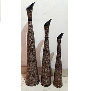 Vase à fleurs en laiton de haute qualité, nouveau design, rond, avec impression en relief, pour Noël, Lord LV102010, moulage - Product Image 1