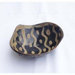 Doublure dorée et motif à pois Bord coupé Bol décoratif en corne de buffle Bol à fruits fantaisie Bol à fruits décoratif Décoration de mariage - Product Image 6