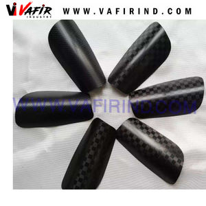 Espinilleras de fútbol de fibra de carbono y poliéster de 3 piezas Diseño 2021 - Product Image 4