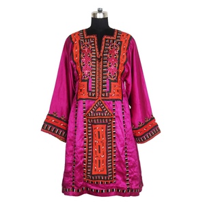 Véritable Banjara Traditionnelle Vintage Indienne Broderie Faite À La Main Balochi Robe BDR018 Vintage Bohème De Fournisseur Indien Vintage - Product Image 1