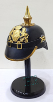 Casque allemand en cuir de la Première et de la Deuxième Guerre mondiale, vis en laiton, picelhaube, armure, casque à pointes fait à la main