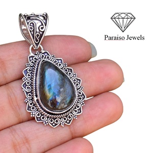 Modern Designer Labradorite Gemstone <b>Silver</b> Plated 925 Sterling <b>Silver</b> Pendant Wholesale Factory Price - Product Image 2