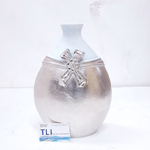 Florero decorativo de color plateado Metal de aluminio Diseño de alta calidad Escritorio Fancy Classic Modern Flower Vase - Product Image 1