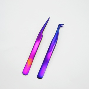 Pince à cils classique à manche bleu à pois, pointe fine pour prélever les cils, marque privée - Product Image 4