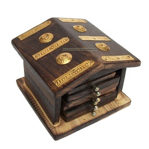 Posavasos de madera cuadrado de sublimación al por mayor personalizado de alta calidad con soporte de cabaña a la venta - Product Image 1