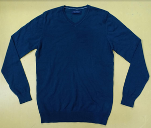 Excedentes de Ropa, Artículos de Marca, Suéteres Casuales de Algodón con Cuello en V para Hombre, para Oficina y Negocios, Lote de Stock de Bangladesh - Product Image 1