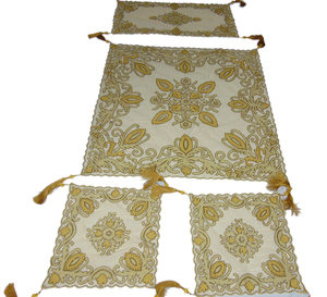 Mua Bàn Ăn Runners Trực Tuyến Với Giá Tốt Nhất - Product Image 1