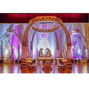 Mandril de elefante elegante, pilar de tronco de fibra, mandap de casamento indiano, tradicional, cerimônia de casamento