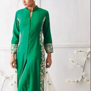 NEW---STYLISH & -UNIQUE-LONGUE-KURTA AVEC PANTALON POUR LA Fête-usure-robe avec applications pour la Fête/Mariage = 2021. - Product Image 1