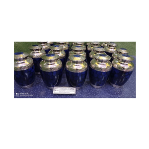 Urna Funeraria de Latón de Alta Calidad, Estilo Americano, para Cenizas Humanas Adultas, Suministros Funerarios de Brassworld India - Product Image 1