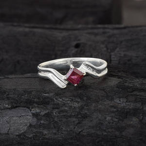 Anillo de Bypass delicado de piedras preciosas de granate rojo de corte en ayunas natural, venta al por mayor, mayorista de joyería de ajuste de punta de banda de plata esterlina 925 - Product Image 2