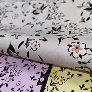 Tessuto in raso di cotone con stampa floreale di design personalizzato, tessuto per abiti stampato da donna