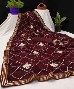 Diseñador de ropa de fiesta, diseño de flores de seda de red bordada, ropa de mujer india, Sari de color naranja con pieza de blusa, trabajo de perlas, Sari Alphanumero - Product Image 4