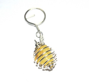 Porte-clés roulé à facettes en onyx jaune pierres de poche de guérison gravées - Product Image 1