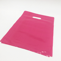Sac de transport en plastique de vêtements de conception d'impression personnalisée/sac en plastique d'emballage de vêtements de poignée en ldpe personnalisée/sh avec Logo