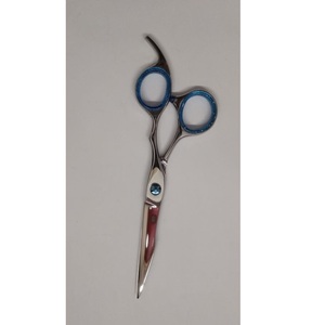 Tijeras profesionales para cortar el cabello Tijeras de belleza de acero inoxidable para uso en peluquería - Product Image 1