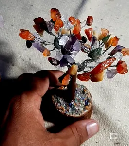 Nuovo arrivo albero di gemme multicolore ispirato al nuovo Designer naturale sette Chakra Stone Tree per un regalo di ringraziamento