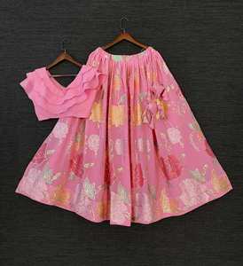 Ropa étnica de algodón con precios al por mayor de tendencia, Lehenga Choli pesado con Dupatta Georgette, secuencia de bordado, fiestas de trabajo, alfanumero - Product Image 4