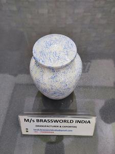 Cherishedly – urne de crémation peinte à la main avec des perles de taille moyenne, présentoir d'enterrement à la maison, fournitures d'enterrement, brasworld inde - Product Image 3