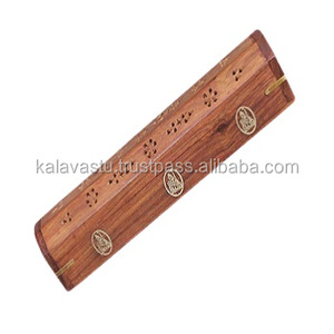 Brûleur d'encens en bois incrusté de laiton fait à la main et porte-bâton avec diffuseur d'aromathérapie sculpté sur support Agarbatti - Product Image 5