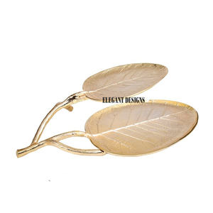 Plateau de service classique fait à la main en métal doré Designer Leaf Plat de service fantaisie traditionnel - Product Image 4