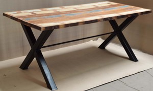 Mesa de comedor con patas de diseño en forma de X y base de hierro de madera maciza de estilo moderno industrial para uso en restaurante de Hotel en casa - Product Image 5