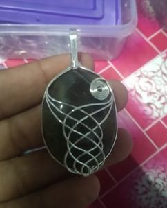 Colgante envuelto en alambre de cristal de ágata natural de la mejor calidad, collar con colgantes de piedra envueltos en alambre de cristal al por mayor para hombres y mujeres - Product Image 2