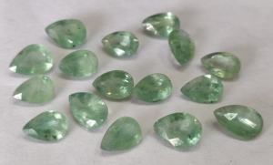 Pera de cianita Natural y poco común, de 4x6mm a 7x10mm, de buena calidad facetada, menta verde rara - Product Image 4