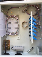 ODF de 24 Puertos, Montado en Pared, Acero Laminado en Frío, Uso Interior/Exterior, 24 Conectores de Fibra Óptica SC/LC/FC, FTTH, Certificado CE
