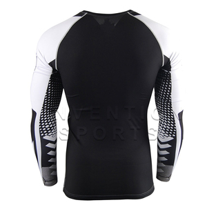 Top Trending Rash Guards para hombres Cuello redondo Brazos personalizados Sublimación Impreso Flim Fit Ropa de entrenamiento de manga completa Rash Guards Venta - Product Image 3