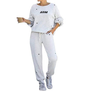 Costumes de sport confortables surdimensionnés pour femmes, vente en gros au Pakistan pour la saison d'hiver - Product Image 1