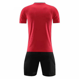 Uniformes de fútbol para hombre personalizables, camisetas de fútbol para jóvenes, conjunto de sublimación, estampado liso, venta al por mayor, ropa de fútbol para niños a rayas - Product Image 4