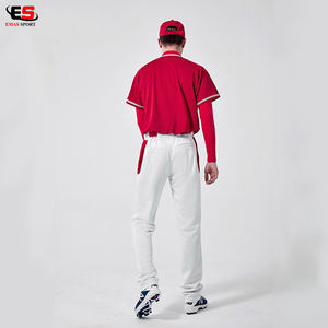 Conjunto de camiseta y pantalón de béisbol de calidad superior sublimado personalizable con cuello en V rojo, uniforme de alto rendimiento para ligas de béisbol - Product Image 4