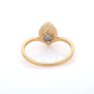 Anillo de declaración de oro amarillo sólido de 18 quilates hecho a mano, piedra preciosa de diamante natural, joyería fina, regalo de aniversario para mujer - Product Image 4