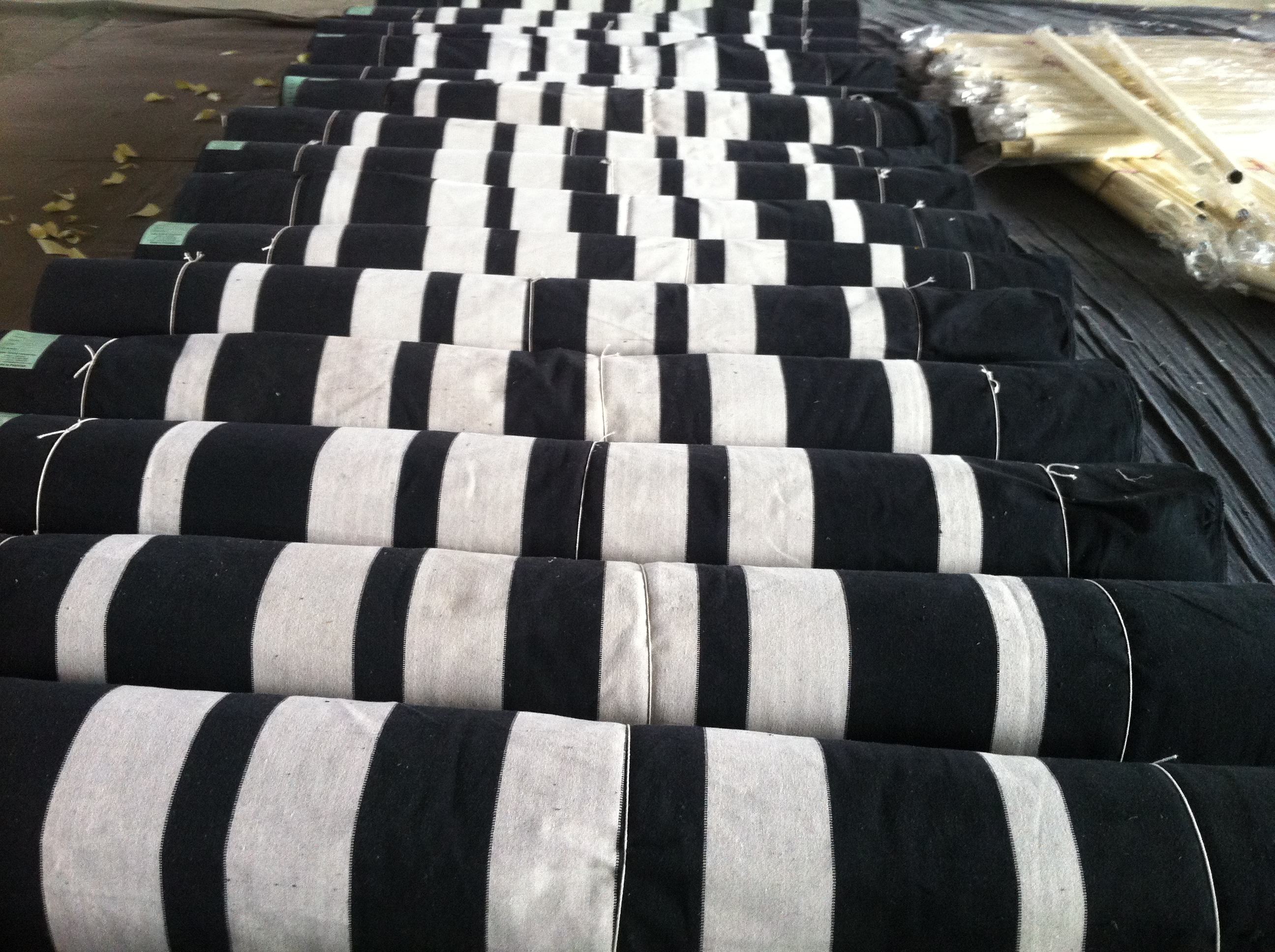 ขาว &amp; ดำ