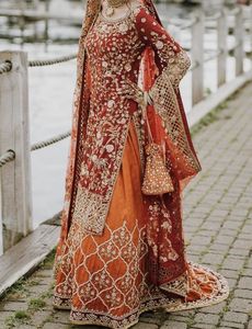 Vestido largo de boda de diseño indio/paquistaní, bordado, elegante, KAMEEZ ,LEHENGA, embellecedor, ZARI, trabajo, 2022 - Product Image 2