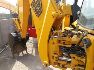 Tractor pequeño de segunda mano JCB3CX 4CX, gran oferta, con cargador frontal y retroexcavadora, buen precio y buen rendimiento - Product Image 5