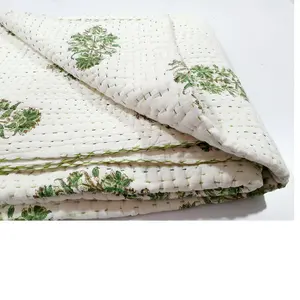 Özel yapılmış pamuk kantha yorgan çiçek desenleri için ideal ev tekstili mağazaları