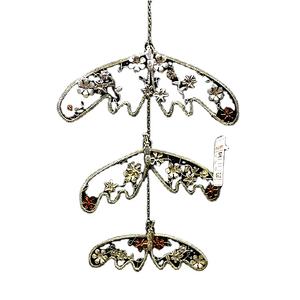 HECHO A MANO Metal Mariposa Navidad Colgante de pared Color Rosa Tamaño y forma personalizables - Product Image 1