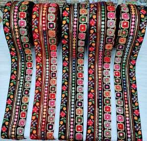 Rubans à fleurs brodés personnalisés, pour art et artisanat, disponibles dans une variété variété de motifs, pièces - Product Image 3