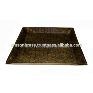 Plateau de service en relief et support pour plats de cuisine Plateau de service en métal en aluminium martelé Antique Food - Product Image 2