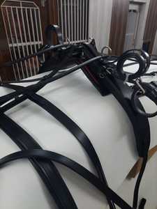 Conjunto de arnés de caballo de carreras, conjunto completo de arnés ecuestre de cuero marrón y negro - Product Image 4