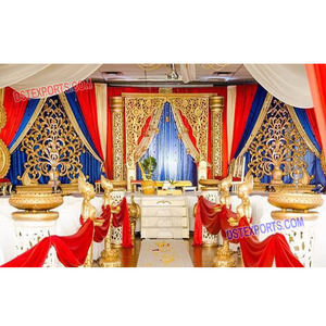 Elegante Escenario de Boda Tallado en Dorado, Juego de Escenario con Pilares Tallados en Fibra Jali, Pilares Dorados con Flores, Nuevo Diseño de Escenario - Product Image 1