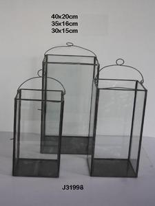 Linterna votiva de latón y vidrio con acabado antiguo, forma cuadrada y soporte de vela de tres tamaños para decoración del hogar - Product Image 3