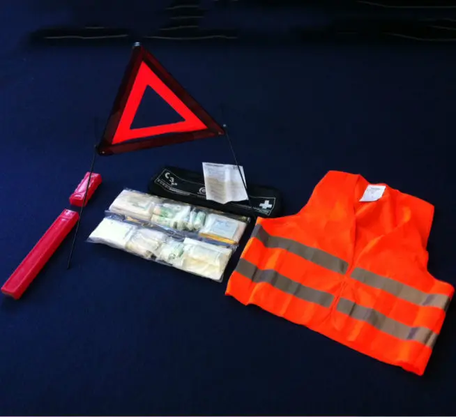 Roadway Traffic Emergency First Aid Kit
