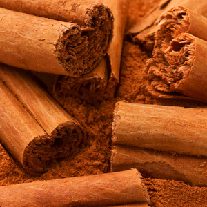 น้ำมันเปลือกอบเชยบริสุทธิ์ กลั่นด้วยไอน้ำจากศรีลังกา สำหรับผลิตภัณฑ์ดูแลความงาม - Product Image 3