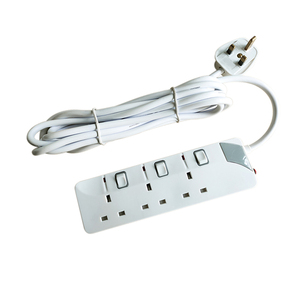 Forme carrée uk prise de courant avec protection contre les surcharges - Product Image 2