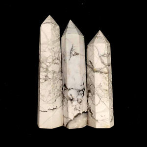 หินฮาวไลท์โอเบลิสก์ธรรมชาติที่ได้รับการขัดเกลาอย่างเชี่ยวชาญช่วยเพิ่มความอดทนและความรักการตกแต่งพื้นที่ในการทำสมาธิสีขาวบริสุทธิ์ - Product Image 2