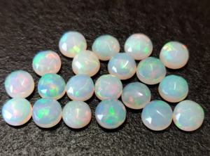 Opale Rose ronde naturelle à facettes, coupe des fleurs en vrac, 4 mm à 6mm - Product Image 2